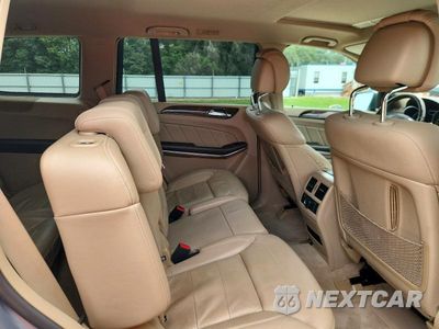 Zdjęcie 11 z 13 samochodu: 2015 MERCEDES-BENZ GL 550 4MATIC VIN:4JGDF7DE6FA595076 - miniatura