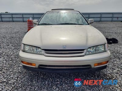 Piąte zdjęcie samochodu w środku: 1995 HONDA ACCORD EX VIN:JHMCD5657SC036799 - miniatura