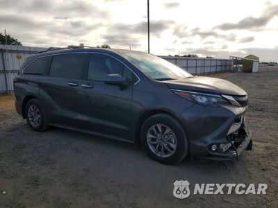 Czwarte zdjęcie samochodu z boku: 2025 TOYOTA SIENNA XLE 7-PASSENGER VIN:5TDJSKFC6SS225955 - miniatura