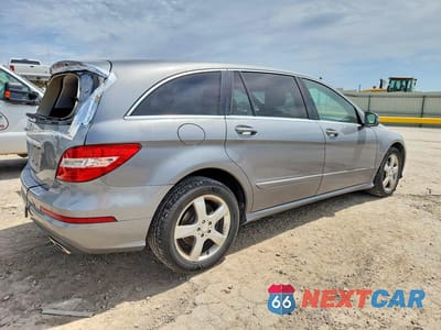 Trzecie zdjęcie samochodu z tyłu: 2011 MERCEDES-BENZ R 350 4MATIC VIN:4JGCB6FEXBA127084 - miniatura