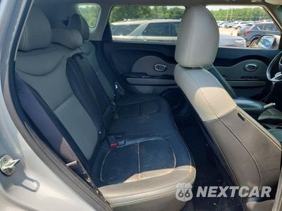 Zdjęcie 10 z 12 samochodu: 2016 KIA SOUL + VIN:KNDJP3A52G7855795 - miniatura