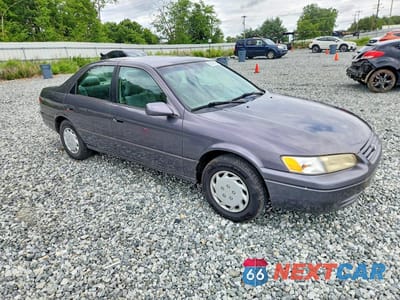 Czwarte zdjęcie samochodu z boku: 1998 TOYOTA CAMRY LE VIN:4T1BG22K5WU857653 - miniatura