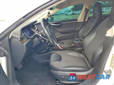Zdjęcie 7 z 13 samochodu: 2016 TESLA MODEL S VIN:5YJSA1E16GF158948 - miniatura