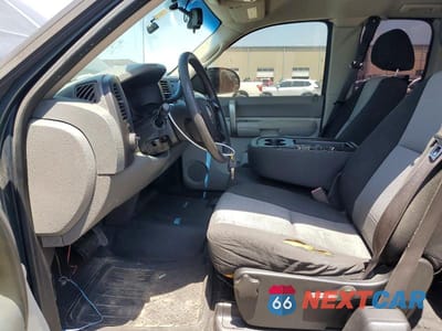 Zdjęcie 7 z 12 samochodu: 2009 GMC SIERRA C1500 VIN:1GTEC19C59Z251749 - miniatura