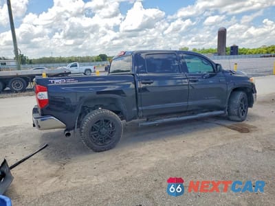Trzecie zdjęcie samochodu z tyłu: 2017 TOYOTA TUNDRA SR5 VIN:5TFDW5F19HX676012 - miniatura