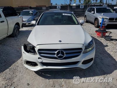 Piąte zdjęcie samochodu w środku: 2017 MERCEDES-BENZ C 300 VIN:55SWF4JB5HU198778 - miniatura