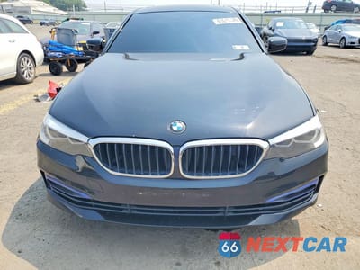 Piąte zdjęcie samochodu w środku: 2017 BMW 530 XI VIN:WBAJA7C35HG458598 - miniatura