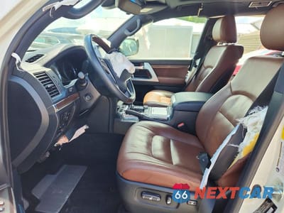 Zdjęcie 7 z 13 samochodu: 2021 TOYOTA LAND CRUISER BASE VIN:JTMCY7AJXM4097180 - miniatura