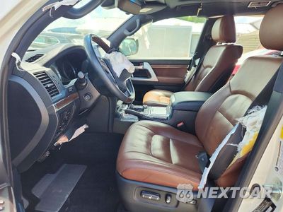 Zdjęcie 7 z 13 samochodu: 2021 TOYOTA LAND CRUISER BASE VIN:JTMCY7AJXM4097180 - miniatura