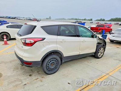 Trzecie zdjęcie samochodu z tyłu: 2017 FORD ESCAPE SE VIN:1FMCU9GD5HUD07842 - miniatura