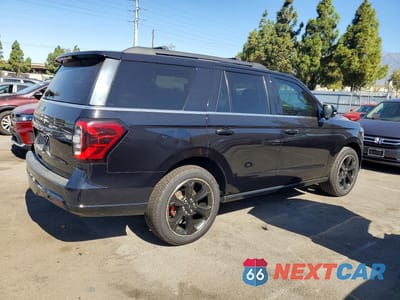 Trzecie zdjęcie samochodu z tyłu: 2023 FORD EXPEDITION LIMITED VIN:1FMJU2AG2PEA17259 - miniatura