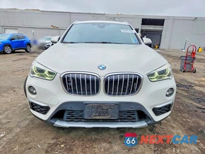 Piąte zdjęcie samochodu w środku: 2019 BMW X1 XDRIVE28I VIN:WBXHT3C54K5L97904 - miniatura