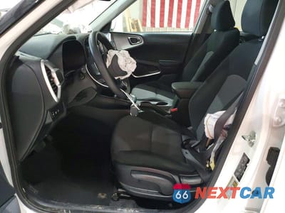 Zdjęcie 7 z 14 samochodu: 2024 KIA SOUL LX VIN:KNDJ23AU0R7235925 - miniatura