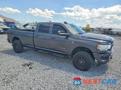 Czwarte zdjęcie samochodu z boku: 2020 RAM 3500 TRADESMAN VIN:3C63R3GLXLG291764 - miniatura