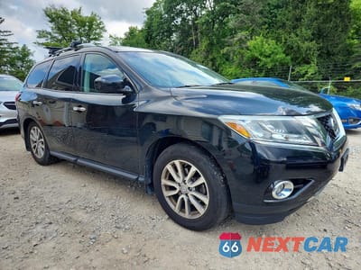 Czwarte zdjęcie samochodu z boku: 2016 NISSAN PATHFINDER SV VIN:5N1AR2MM5GC614761 - miniatura