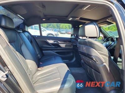 Zdjęcie 10 z 12 samochodu: 2019 BMW 740 XI VIN:WBA7E4C57KGV70292 - miniatura