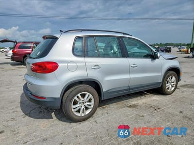 Trzecie zdjęcie samochodu z tyłu: 2017 VOLKSWAGEN TIGUAN S VIN:WVGAV7AX9HK027381 - miniatura
