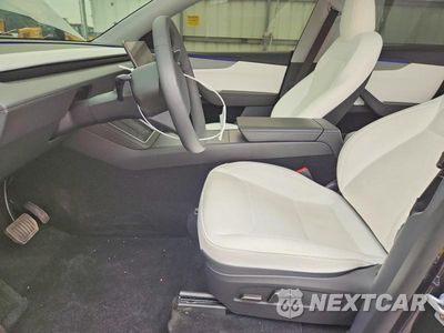 Zdjęcie 7 z 13 samochodu: 2026 TESLA MODEL Y VIN:7SAYGDEE1TF532070 - miniatura