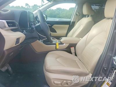 Zdjęcie 7 z 14 samochodu: 2021 TOYOTA HIGHLANDER XLE VIN:5TDGZRAH0MS051353 - miniatura