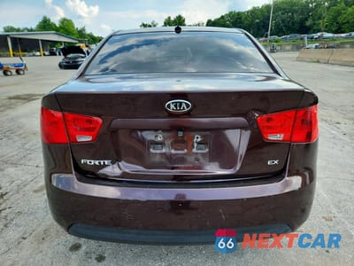 Zdjęcie 6 z 12 samochodu: 2010 KIA FORTE EX VIN:KNAFU4A20A5128858 - miniatura