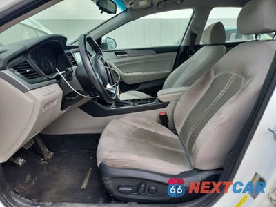 Zdjęcie 7 z 12 samochodu: 2018 HYUNDAI SONATA SEL+ VIN:5NPE34AF6JH728112 - miniatura