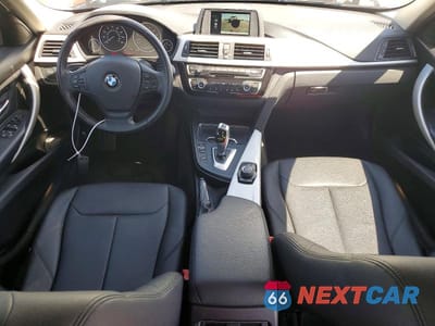 Zdjęcie 8 z 12 samochodu: 2018 BMW 320 I VIN:WBA8A9C5XJAH14709 - miniatura