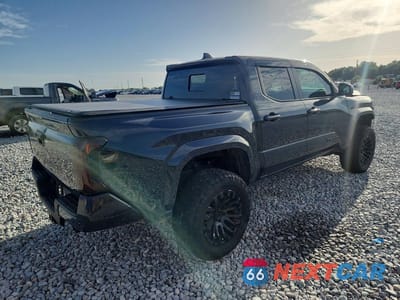 Trzecie zdjęcie samochodu z tyłu: 2024 TOYOTA TACOMA SR5 VIN:3TYLB5JN7RT020355 - miniatura