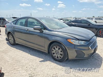 Czwarte zdjęcie samochodu z boku: 2019 FORD FUSION S VIN:3FA6P0G72KR170121 - miniatura