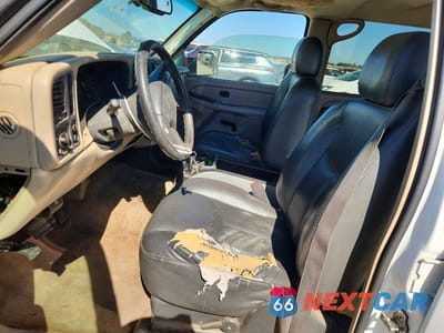 Zdjęcie 7 z 13 samochodu: 2005 CHEVROLET SILVERADO C2500 HEAVY DUTY VIN:1GCHC23U45F897753 - miniatura