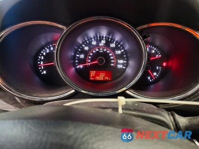 Zdjęcie 9 z 13 samochodu: 2011 KIA SORENTO EX VIN:5XYKUDA28BG061193 - miniatura