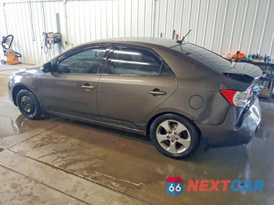 Drugie zdjęcie samochodu z przodu: 2010 KIA FORTE EX VIN:KNAFU4A27A5120711 - miniatura