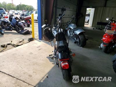 Czwarte zdjęcie samochodu z boku: 2019 HARLEY-DAVIDSON XL883 L VIN:1HD4CR214KC413588 - miniatura