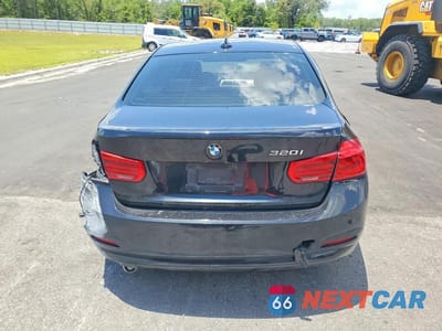 Zdjęcie 6 z 12 samochodu: 2018 BMW 320 I VIN:WBA8E1G52JNU90308 - miniatura