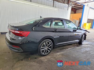 Trzecie zdjęcie samochodu z tyłu: 2025 VOLKSWAGEN JETTA SE VIN:3VWEX7BU2SM018555 - miniatura