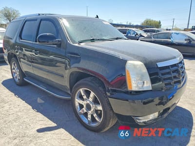 Czwarte zdjęcie samochodu z boku: 2010 CADILLAC ESCALADE LUXURY VIN:1GYUKBEF9AR138552 - miniatura