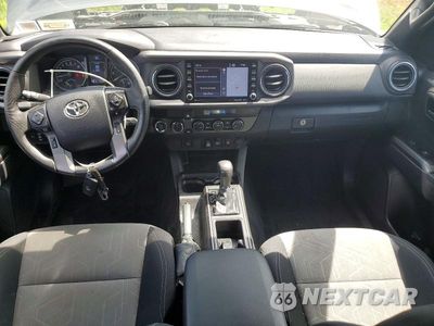 Zdjęcie 8 z 12 samochodu: 2023 TOYOTA TACOMA TRD SPORT VIN:3TMCZ5AN5PM587300 - miniatura