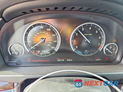 Zdjęcie 9 z 13 samochodu: 2016 BMW X5 XDR40E VIN:5UXKT0C57G0S78474 - miniatura
