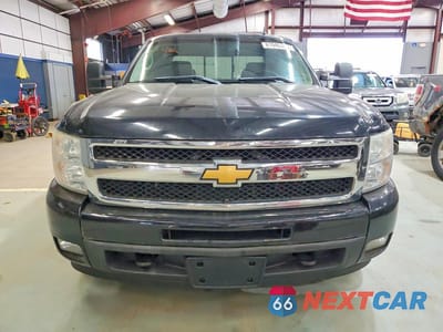 Piąte zdjęcie samochodu w środku: 2011 CHEVROLET SILVERADO K1500 LTZ VIN:1GCRKTE37BZ258424 - miniatura