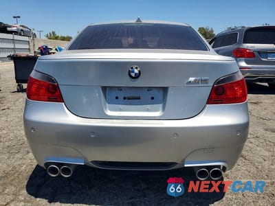 Zdjęcie 6 z 12 samochodu: 2006 BMW M5 VIN:WBSNB93556B583179 - miniatura