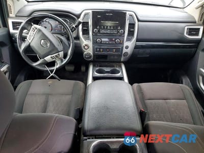 Zdjęcie 8 z 13 samochodu: 2021 NISSAN TITAN SV VIN:1N6AA1ED1MN518868 - miniatura