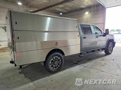 Trzecie zdjęcie samochodu z tyłu: 2026 GMC SIERRA K3500 VIN:1GD4USEYXTF167575 - miniatura