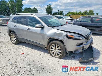 Czwarte zdjęcie samochodu z boku: 2016 JEEP CHEROKEE LIMITED VIN:1C4PJMDB5GW253742 - miniatura