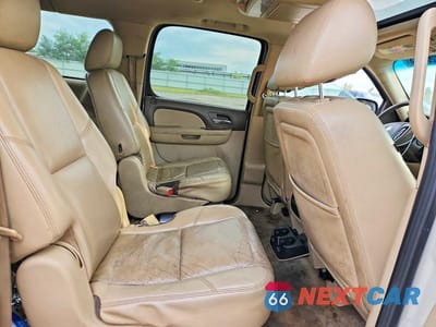 Zdjęcie 11 z 13 samochodu: 2011 CHEVROLET SUBURBAN K1500 LTZ VIN:1GNSKKE31BR333346 - miniatura