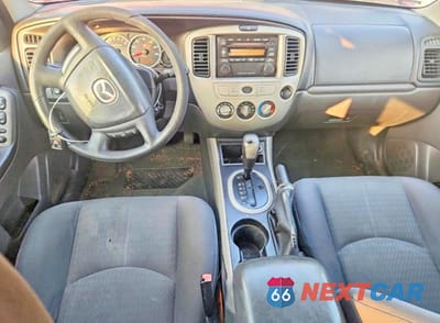Zdjęcie 8 z 13 samochodu: 2006 MAZDA TRIBUTE VIN:4F2YZ02Z96KM33320 - miniatura