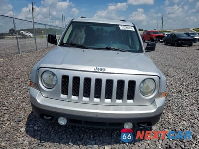 Piąte zdjęcie samochodu w środku: 2011 JEEP PATRIOT SPORT VIN:1J4NF1GBXBD183138 - miniatura
