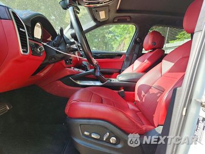 Zdjęcie 7 z 13 samochodu: 2021 PORSCHE CAYENNE TURBO VIN:WP1AF2AYXMDA36567 - miniatura