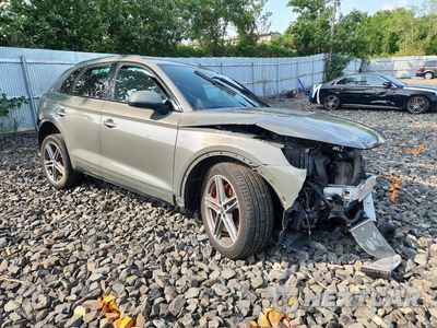 Czwarte zdjęcie samochodu z boku: 2024 AUDI Q5 E PREMIUM PLUS 55 VIN:WA1E2AFY8R2123981 - miniatura