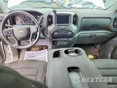 Zdjęcie 8 z 13 samochodu: 2020 CHEVROLET SILVERADO K1500 VIN:1GCRYAEF1LZ130632 - miniatura