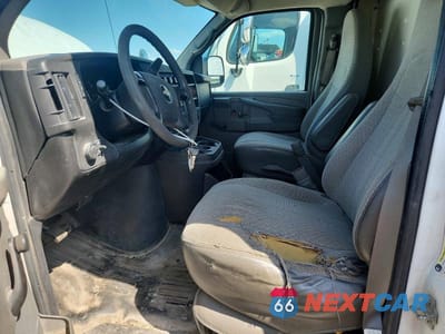 Zdjęcie 7 z 12 samochodu: 2010 CHEVROLET EXPRESS G3500 VIN:1GB3G2AG2A1104375 - miniatura