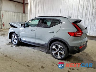 Drugie zdjęcie samochodu z przodu: 2026 VOLVO XC40 PLUS VIN:YV4L12UC3T2795755 - miniatura